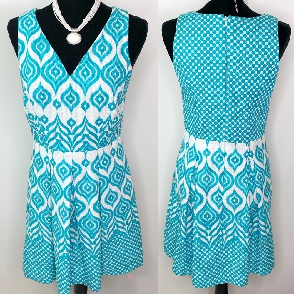 Just Taylor Aqua Blue Sleeveless V Neck Fit & Flare Cotton Pleated Dress Size 8